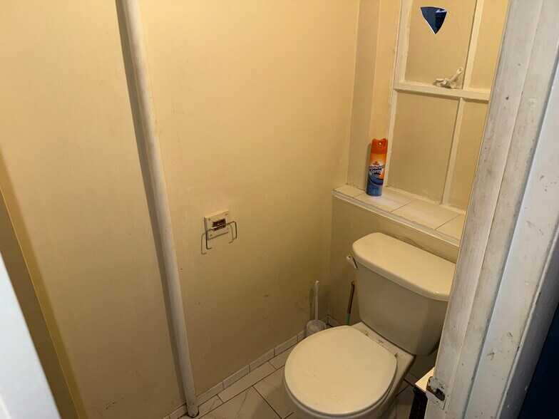 More Photos Of 57-59 Sharp St, Haverstraw Office For Sale