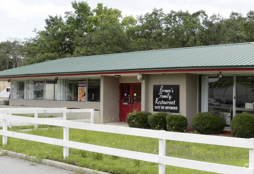 More Photos Of 3718 Ogeechee Rd, Savannah Restaurant For Lease