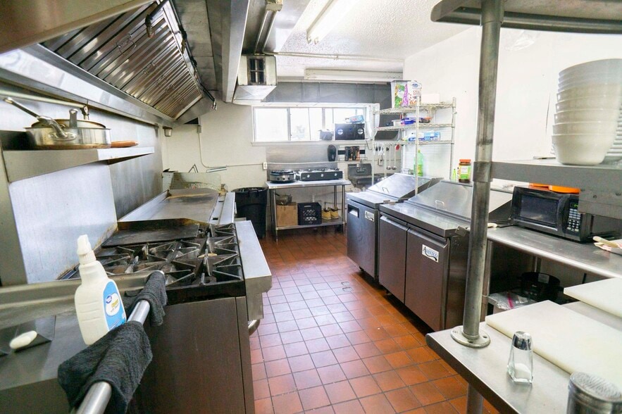 More Photos Of 1208 Oklahoma Ave, Woodward Hotel For Sale