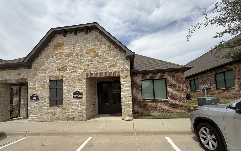 More Photos Of 4425 Plano Pkwy, Carrollton Medical For Lease