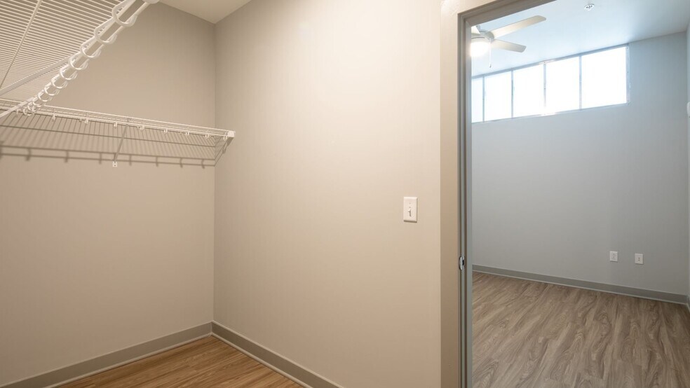 More Photos Of 670 Downey Green, Hampton Apartments For Sale