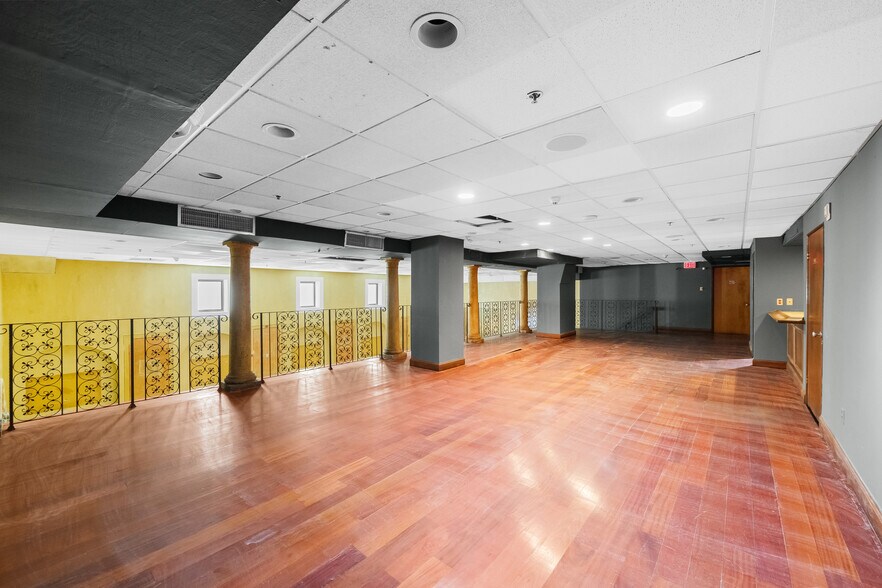 More Photos Of 66-68 W Flagler St, Miami Loft Creative Space For Sale