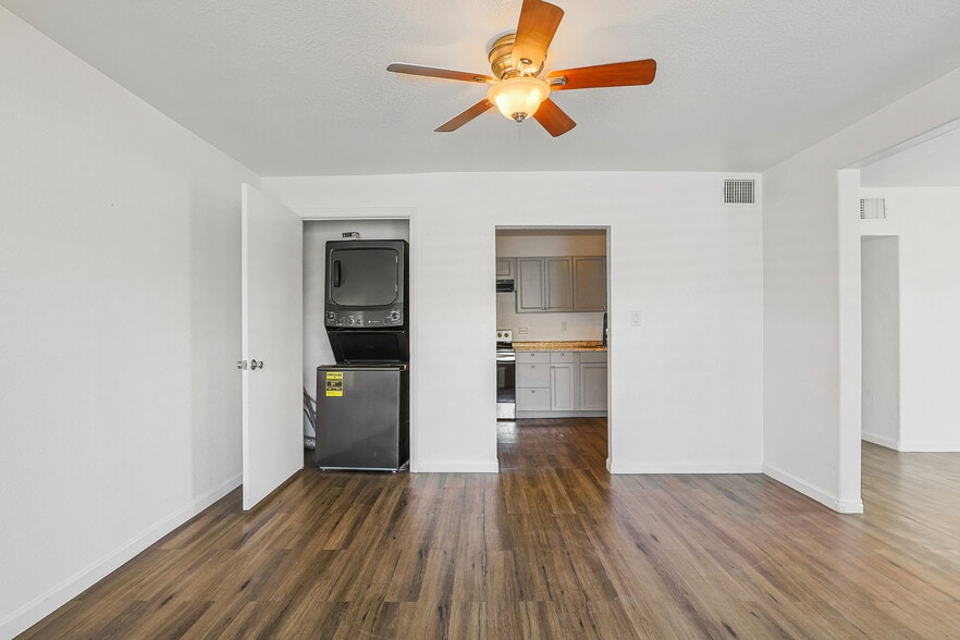 More Photos Of 303 Tin St, Henderson Office Residential For Sale
