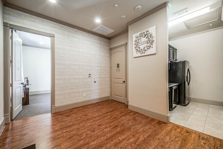 More Photos Of 256 Ed English Dr, Shenandoah Medical For Sale