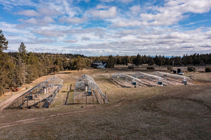 More Photos Of 65320 US 20, Bend Winery Vineyard For Sale