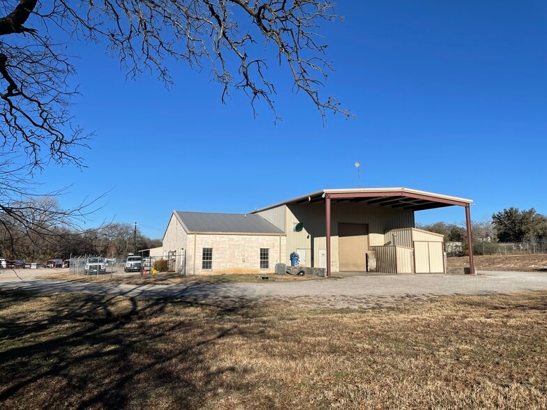 More Photos Of 2935 Greenlee Park Trl, Weatherford Warehouse For Sale