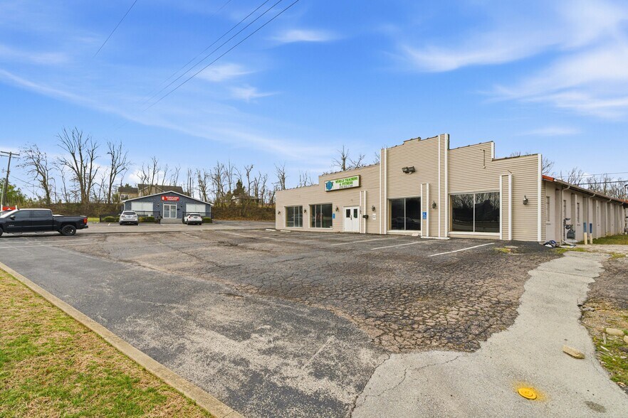 More Photos Of 1165 N Wilson Rd, Radcliff Freestanding For Lease