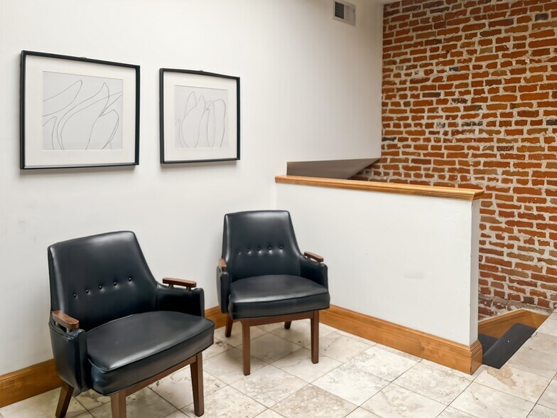 More Photos Of 2020 Eye St, Bakersfield Coworking Space