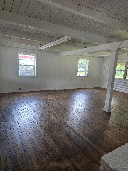 More Photos Of 12761 US Highway 431, Guntersville Office For Sale