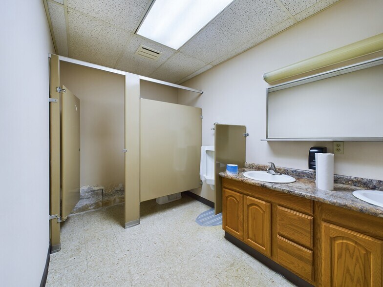 More Photos Of 101 E Elm St, Union City Bank For Sale