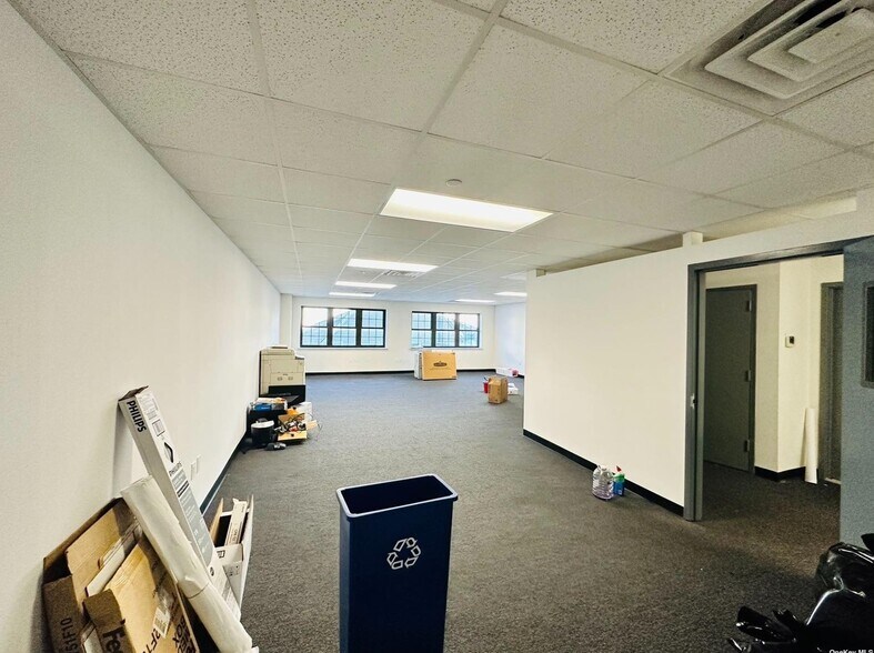 More Photos Of 11917 29th Ave, Flushing Industrial For Lease