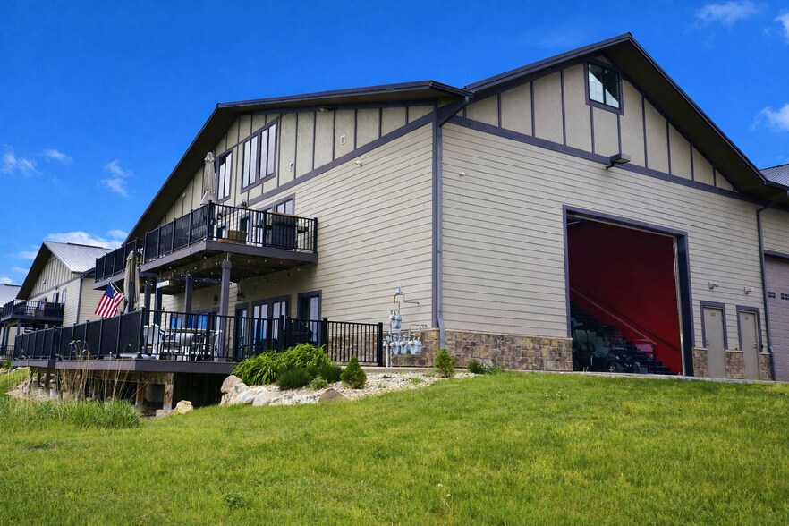 More Photos Of 2244 Ferry Rd, Naperville Flex For Sale