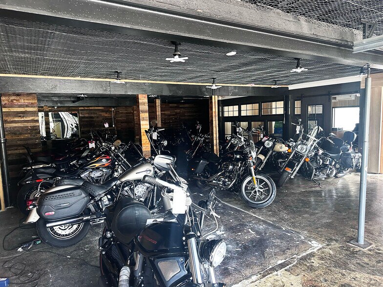 More Photos Of 772-780 Pulaski hwy, Bear General Retail For Sale