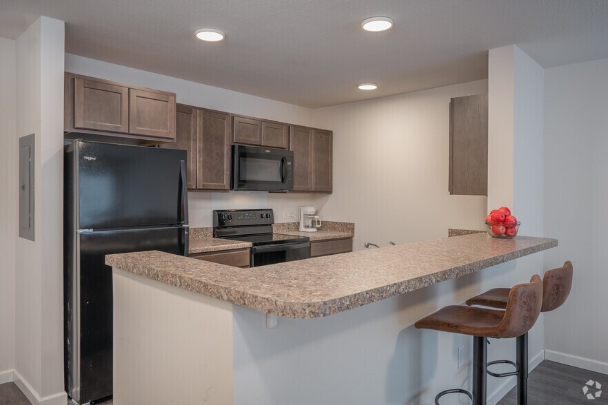 More Photos Of 2300 Hastings Ave, Newport Apartments For Lease