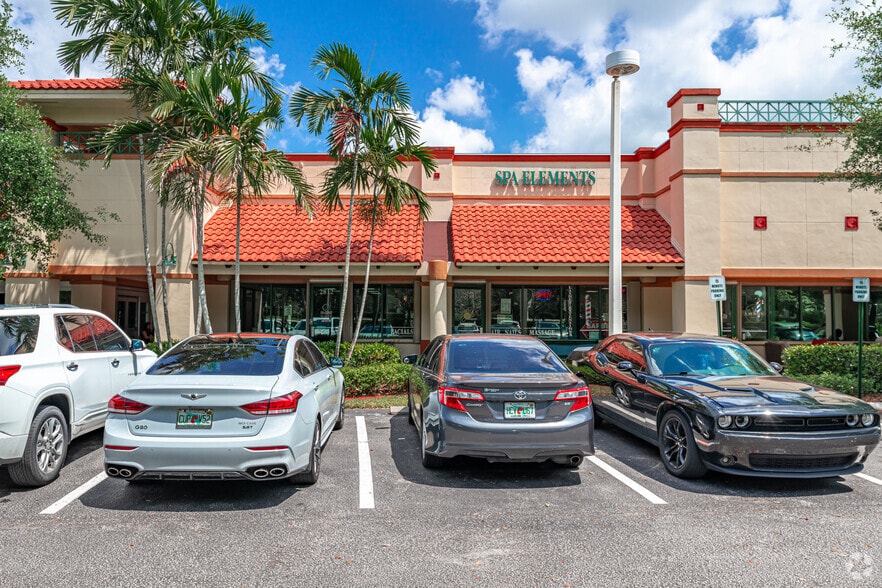 More Photos Of 2760-2818 Weston Rd, Weston Unknown For Lease