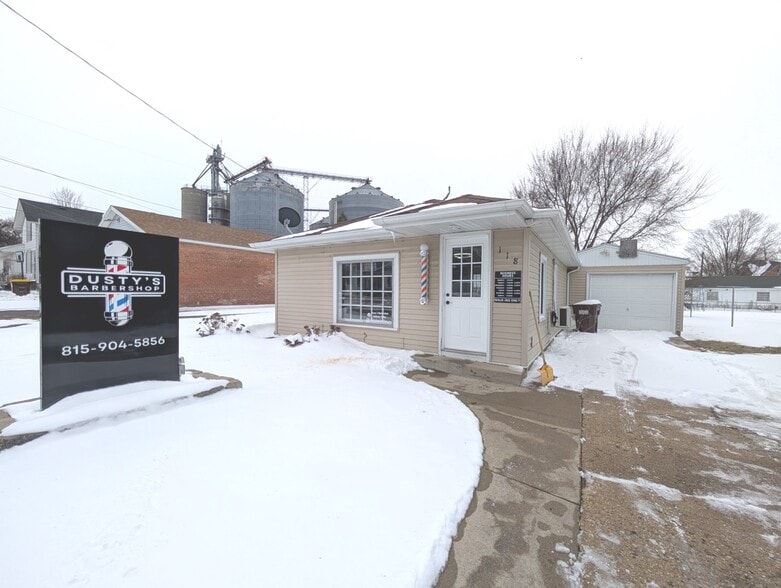 More Photos Of 118 S Pine St, Stillman Valley Freestanding For Sale