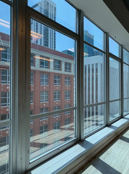 More Photos Of 14 NE 1st Ave, Miami Office For Lease