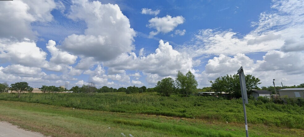 More Photos Of 0 Highway 6, Rosharon Land For Sale