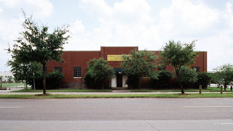 More Photos Of 6028 Navigation Blvd, Houston Warehouse For Sale