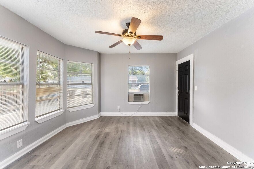 More Photos Of 403 Terrell Ave, San Antonio Apartments For Sale