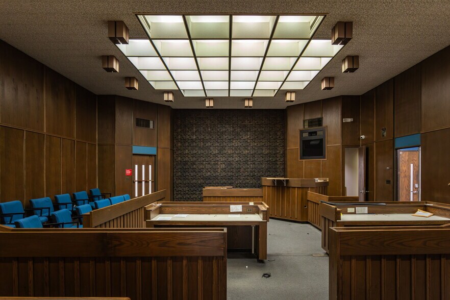 More Photos Of 200 N Main St, Winston-Salem Specialty For Sale