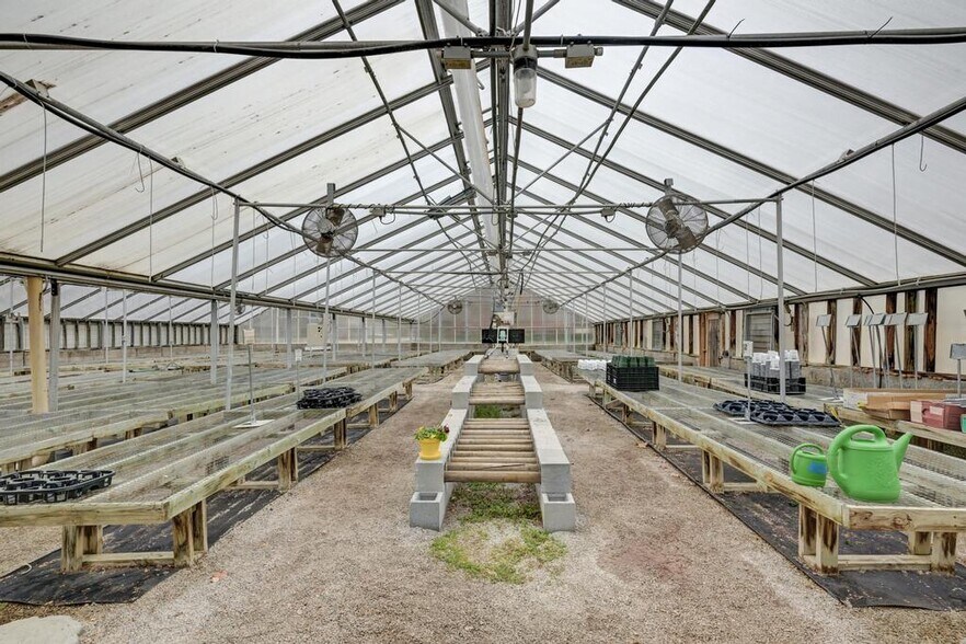 More Photos Of 103 E 9th St, Lamar Specialty For Sale