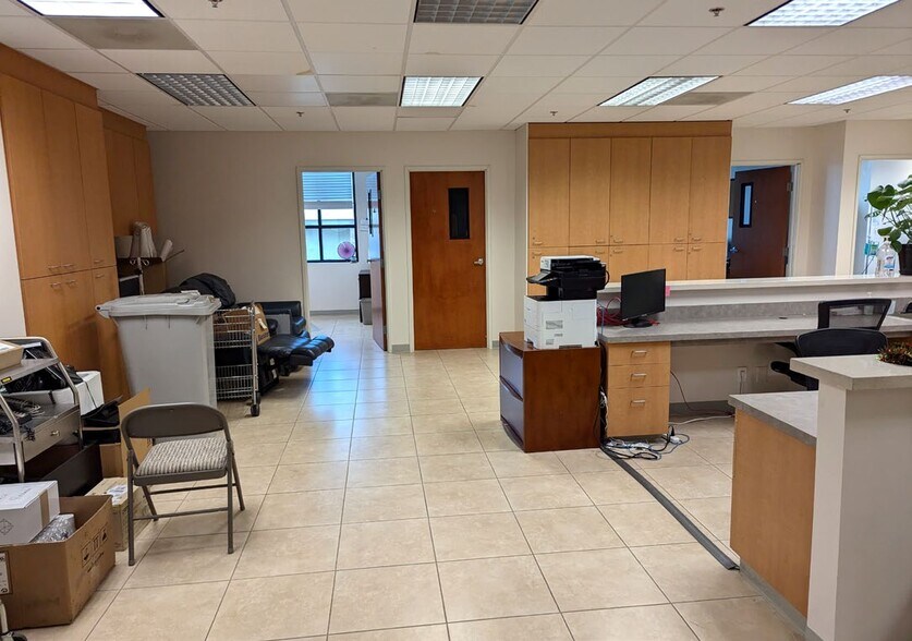More Photos Of 260 E Ontario Ave, Corona Medical For Sale