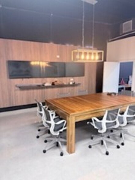 More Photos Of 15201 NW 34th Ave, Opa-locka Warehouse For Lease