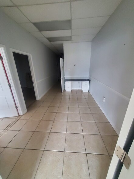 More Photos Of 5303 E Colonial Dr, Orlando Unknown For Lease