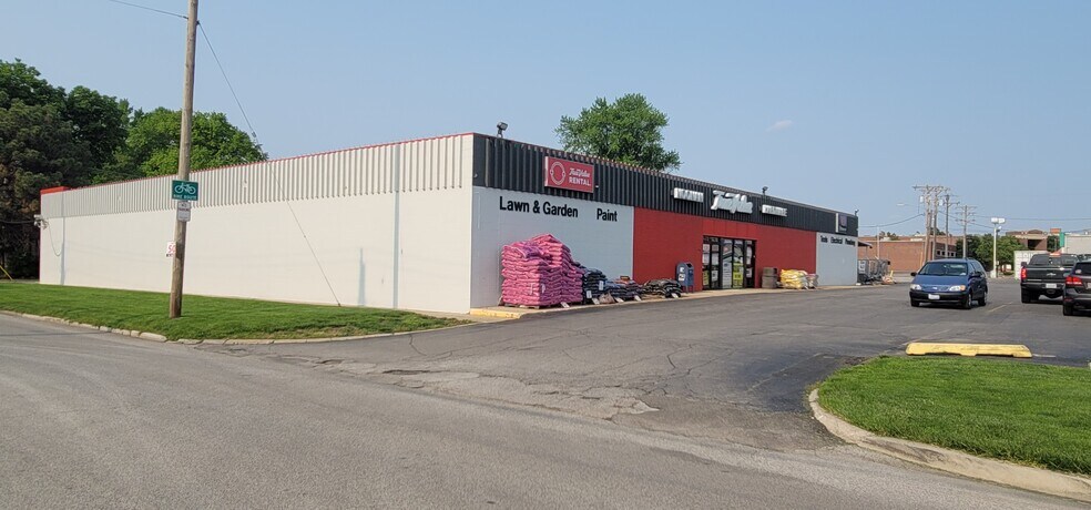 More Photos Of 1200 8th st, Springfield Light Distribution For Lease