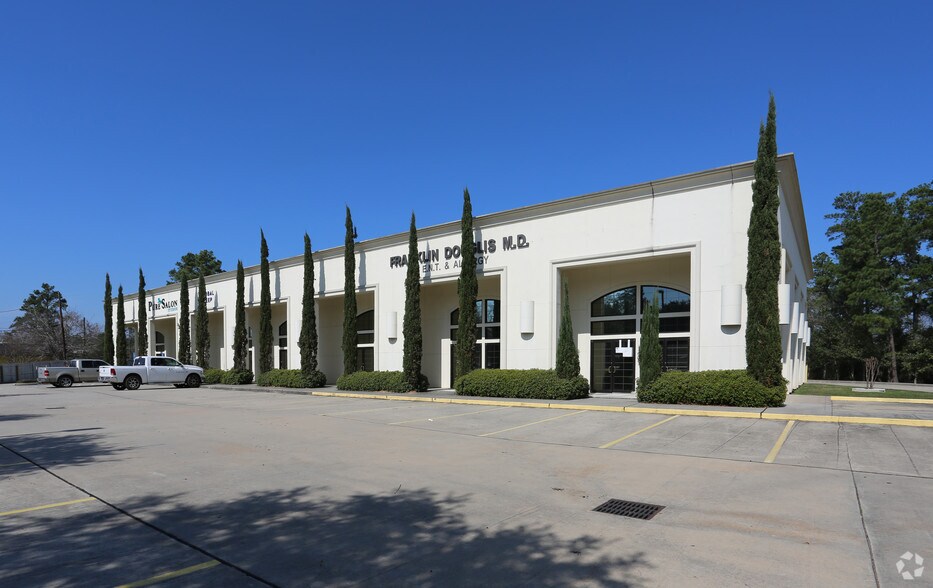 More Photos Of 3000 W Davis St, Conroe Freestanding For Lease