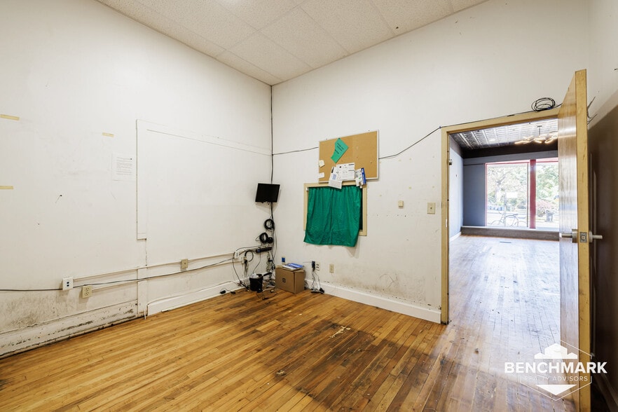 More Photos Of 441-449 Monroe Ave, Rochester Storefront Retail Residential For Lease