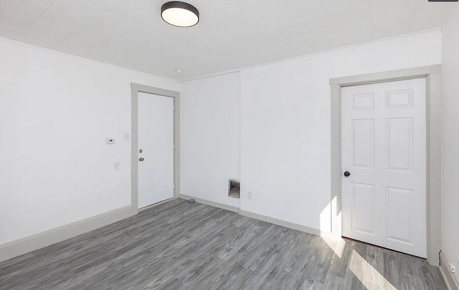 More Photos Of 1333 22nd St, Des Moines Apartments For Sale