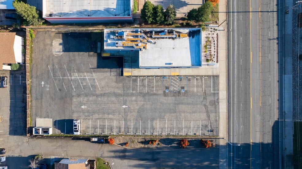 More Photos Of 329 Lake Blvd, Redding Bar For Lease