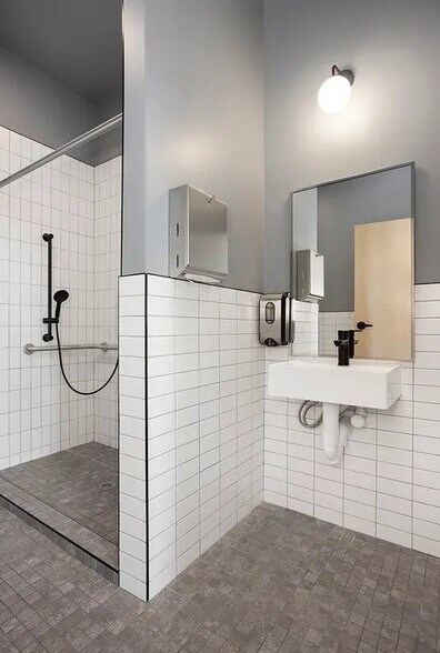 More Photos Of 10718 S Beckstead Ln, South Jordan Coworking Space