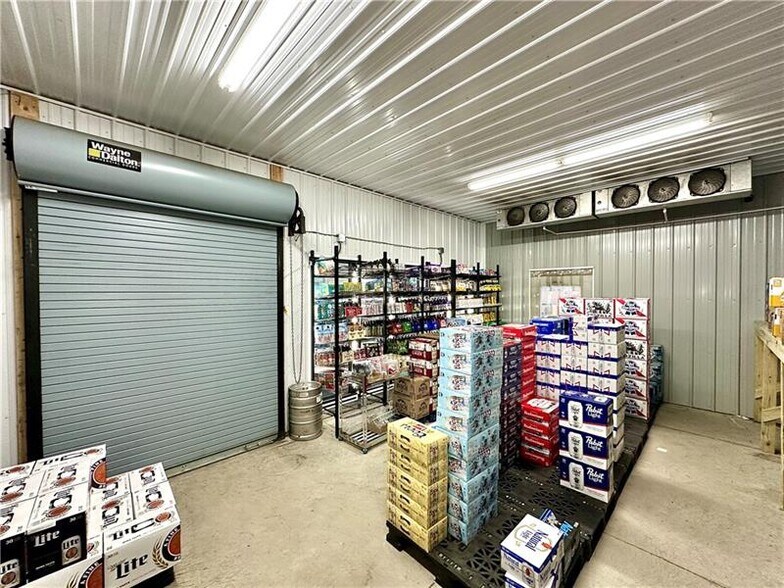 More Photos Of 1814 W State St, New Castle Convenience Store For Sale