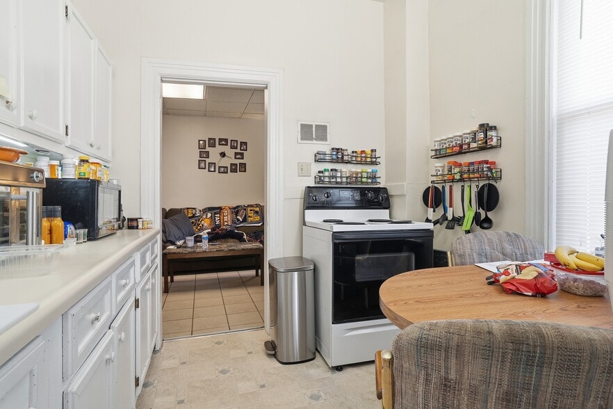 More Photos Of 10 Chesapeake St, Lyndora Apartments For Sale