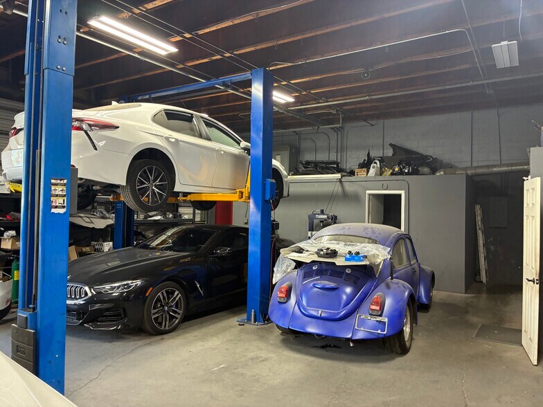 More Photos Of 12677 San Fernando Rd, Sylmar Auto Repair For Lease