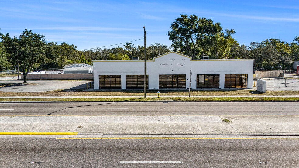 Primary Photo Of 10015 N Nebraska Ave, Tampa Freestanding For Lease