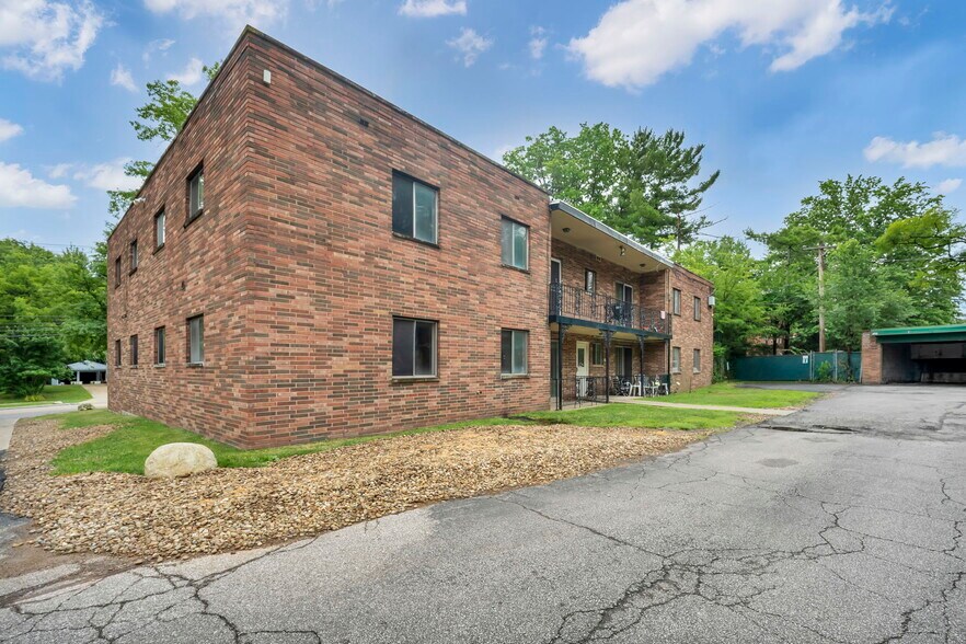 More Photos Of 818-850 S Green Rd, South Euclid Apartments For Sale