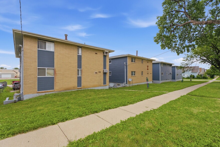 More Photos Of 802-816 15th Ave SW, Cedar Rapids Apartments For Sale