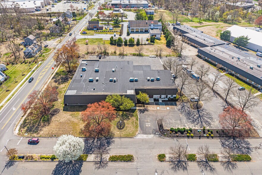 More Photos Of 1835 Underwood Blvd, Delran Flex For Lease