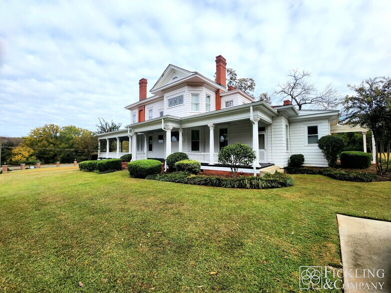 More Photos Of 85 Lakeview Rd, Byron Specialty For Sale