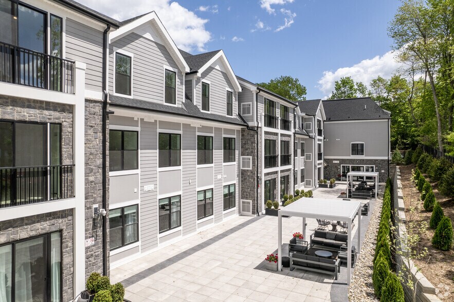 More Photos Of 8 Tice Rd, Franklin Lakes Apartments For Sale