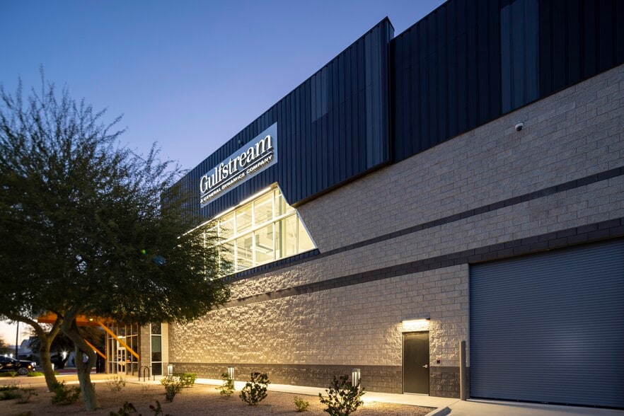 More Photos Of 6253 S Sossaman Rd, Mesa Airplane Hangar For Lease