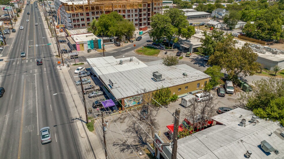 More Photos Of 6535-6539 N Lamar Blvd, Austin Storefront For Sale