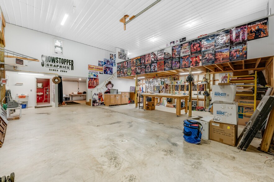 More Photos Of 216 Maryland Ave, Nutter Fort Warehouse For Sale