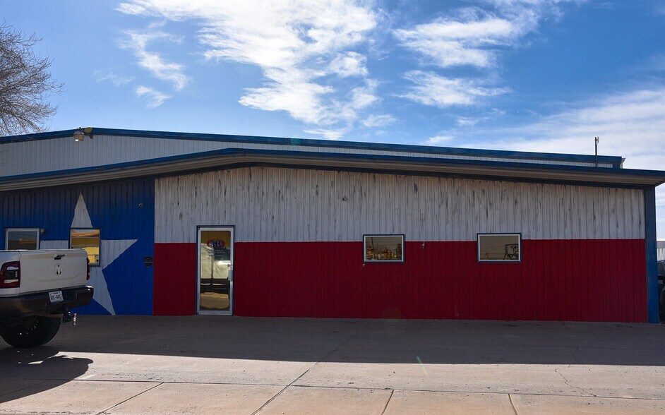 More Photos Of 1700 Dakota Ave, Midland Industrial For Lease