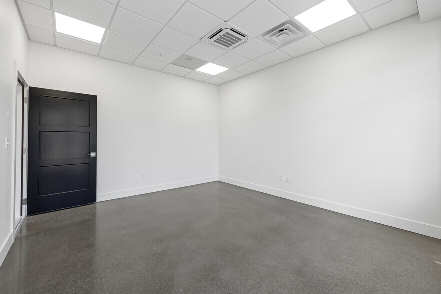 More Photos Of 2517 Logan St, Richland Service For Sale