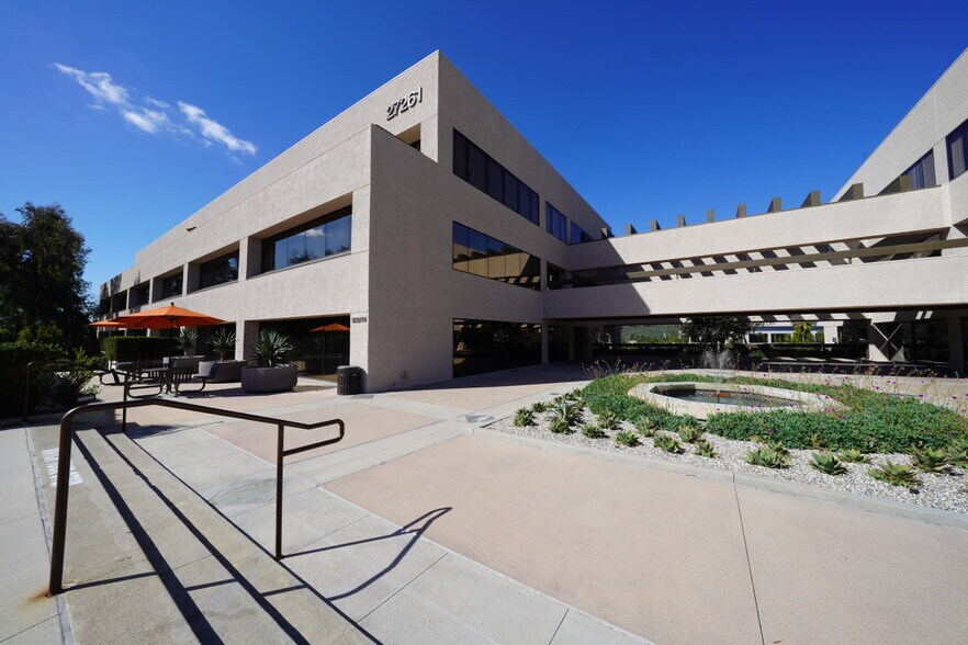 More Photos Of 27261 Las Ramblas, Mission Viejo Office For Lease